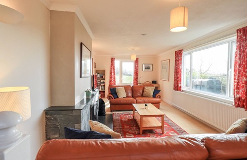 Underbarrow House | CRAG VIEW, family friendly, with open fire in Underbarrow
