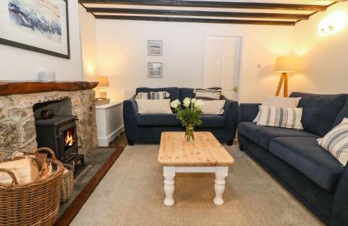 Tyn-y-Gongl House | Craig Mawr