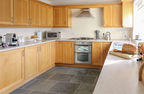 Newport House | CRAIGLUSCAR, family friendly, with a garden in Newport, Pembrokeshire