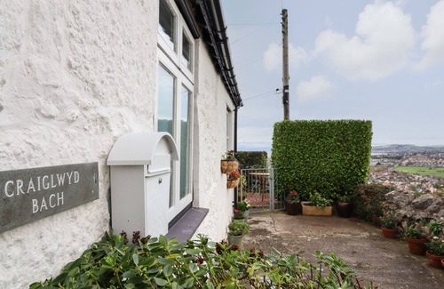 Penrhyn Bay Cottage | Craiglwyd Bach