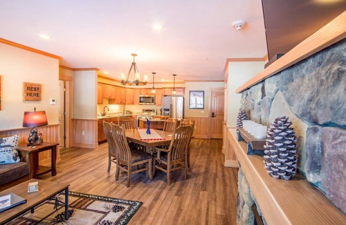 North Conway Condo | Cranmore · Pool· Cranmore· Luxury· Slope side