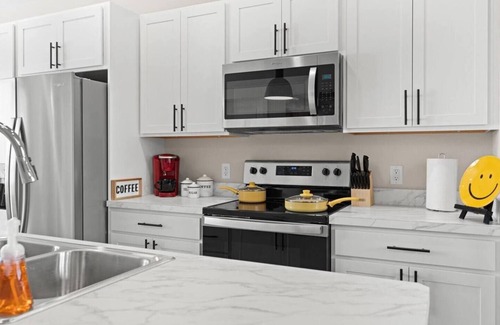 North Park House | Crash with Class in this Townhome
