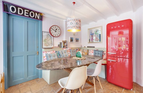 Dunstan House | Craster Colours - Five Bedroom House, Sleeps 12