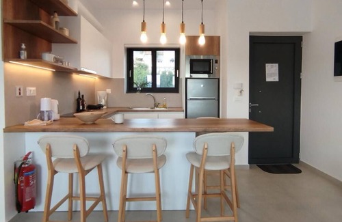 Koulkouthiana House | Cream Cozy Getaway - 3 Pearls Pool Retreat
