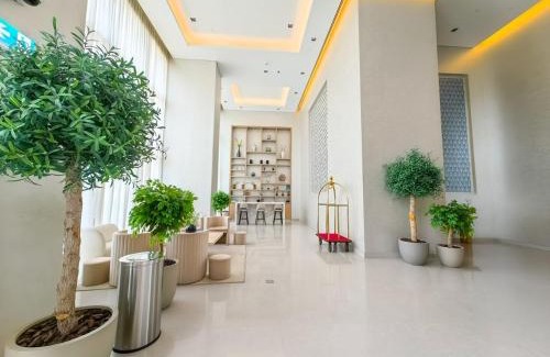 Dubai Apartment | Creek Harbour retreat: Luxurious 2-BR apartment