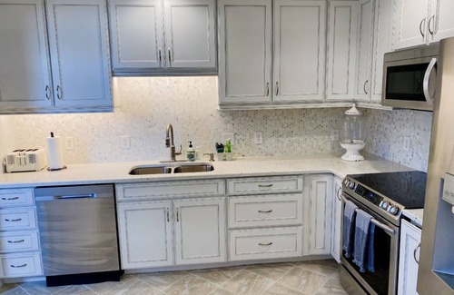 Ogden House | Creek Haven Hideaway! 5-acre creekside yard, mins to the beach with gameroom