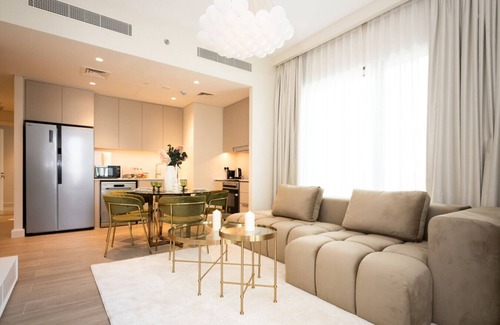 Dubai Apartment | Creek New Luxury Stay + Beach & Lagoona Access
