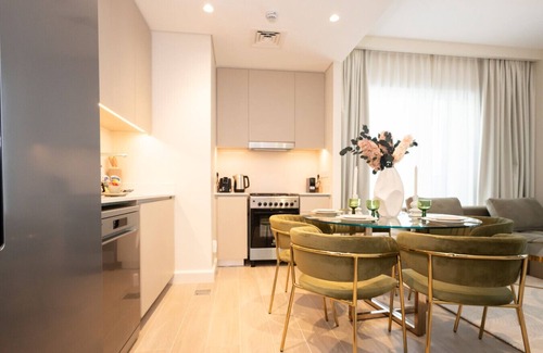 Dubai Apartment | Creek New Luxury Stay + Beach & Lagoona Access