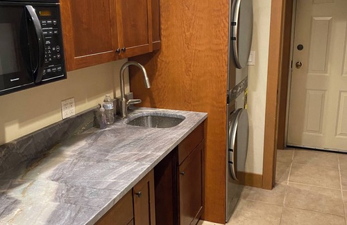 Copper Mountain Village House | Creek Side/Ski Side Townhome