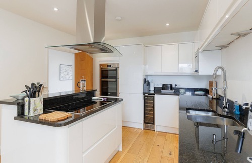 Ryde Ski Chalet | Creek View, Isle of Wight