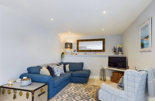 Kingsbridge Apartment | Creeks View - an apartment that sleeps 2 guests in 1 bedroom