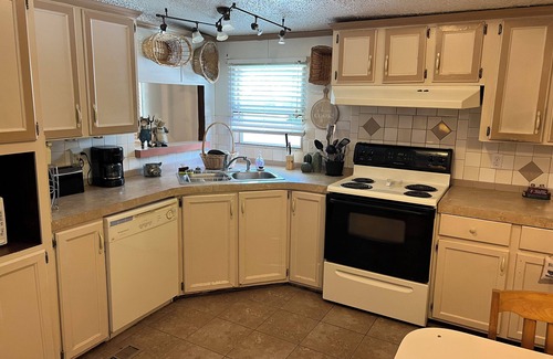 Cherokee RV Rental | Creekside Cabin Perfect for the Whole Family!