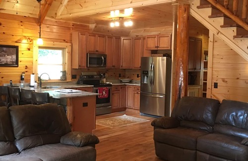 Burks Fork Cabin | Creekside Cabin, Willis, VA