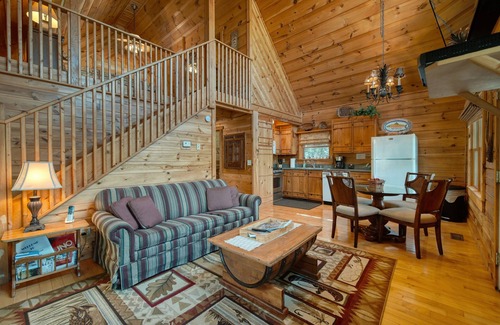 Hiawassee Cabin | Creekside Fish Cabin - Creek Front - Fire Pit