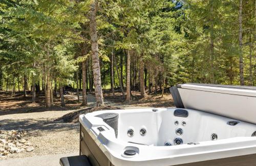 Cle Elum House | Creekside Haven, a modern mountain escape