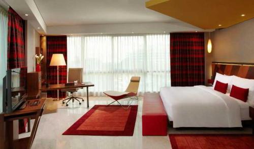 Garhoud Hotel | Creekside Hotel