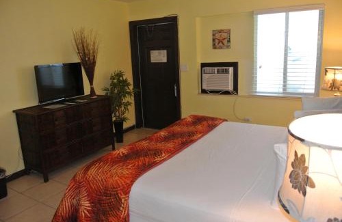 Tavernier Hotel | Creekside Inn