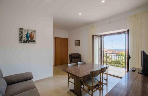 Creixell Apartment | Creixell Sea Views