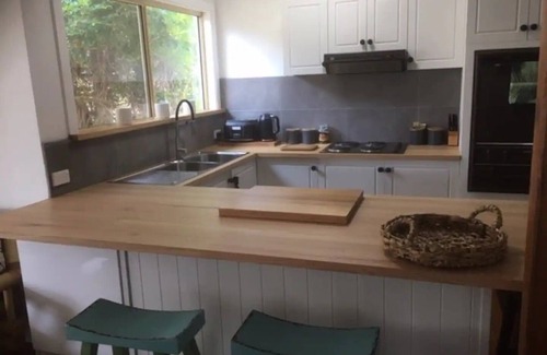 Crescent Head Cottage | Crescent Head 4 bedroom waterfront beach cottage