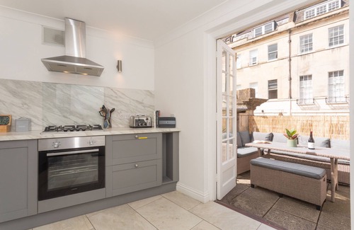Upper Town Apartment | Crescent Mews