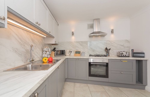 Upper Town Apartment | Crescent Mews