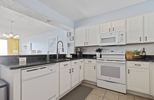 Crescent Beach Condo | CRESCENT SHORES 707S: Luxury Family-Friendly OCEANFRONT 3Bed 3Bath Condo