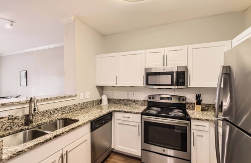 Midtown Apartment | Crest at Midtown 1323 l 1 Bedroom 1 Bath