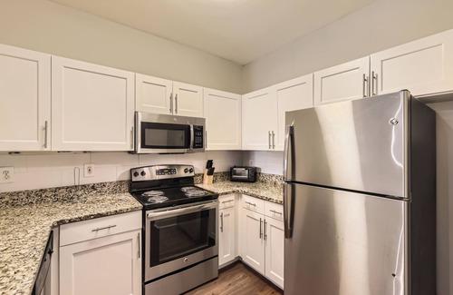 Midtown Apartment | Crest at Midtown 1323 l 1 Bedroom 1 Bath