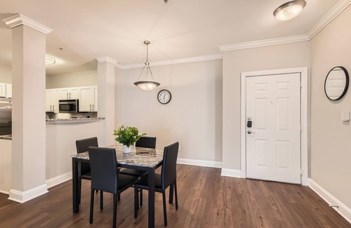 Midtown Apartment | Crest at Midtown 3501 l 2 bedroom 2 Bathroom