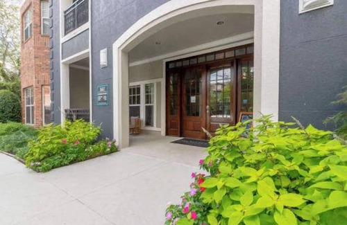 Midtown Apartment | Crest at Midtown 3501 l 2 bedroom 2 Bathroom