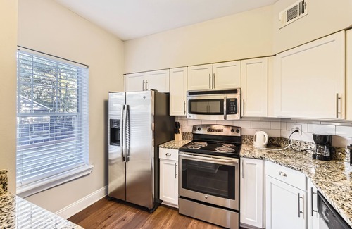 Old Fourth Ward Apartment | Crest at Midtown 4117 l 1 bedroom 1 Bathroom