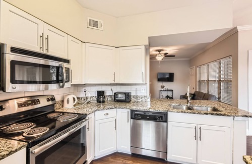 Old Fourth Ward Apartment | Crest at Midtown 4117 l 1 bedroom 1 Bathroom