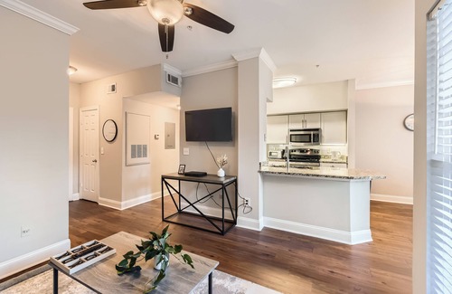Old Fourth Ward Apartment | Crest at Midtown 4221 l 1 Bedroom 1 Bathroom