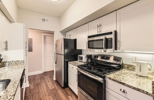 Old Fourth Ward Apartment | Crest at Midtown 4221 l 1 Bedroom 1 Bathroom