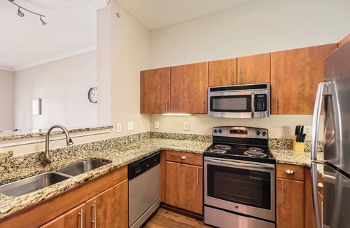 Old Fourth Ward Apartment | Crest at Midtown 4514 l 1 Bedroom 1 Bathroom