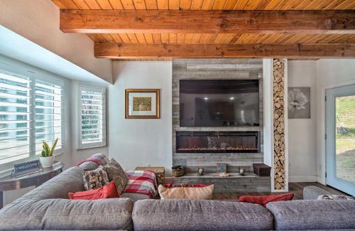 Crestline House | Crestline Cabin with Deck 1 Mi to Lake Gregory