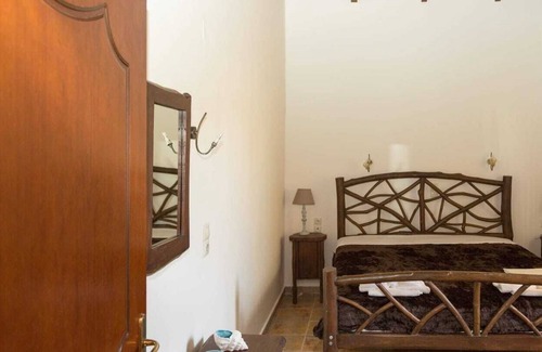 Stavros Cottage | Cretan Luxury Suites