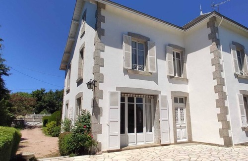 Auzances House | Creuse, Large character house in quiet area with terrace, swim. pool and garden