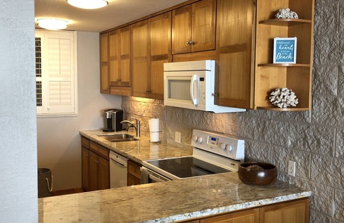Maalaea Condo | Crew Rest Maui - 2BR/2BA, Oceanfront, Superior Views, A/C, sleeps 6