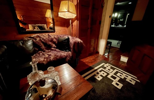 Provincetown House | Crew's Quarters Boarding House Caters to Men