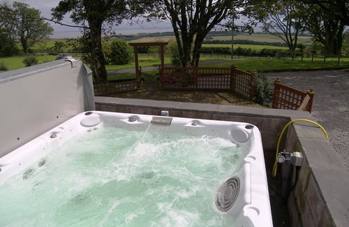 Sandyhills Cottage | Criffel Glen - a house that sleeps 6 guests in 3 bedrooms