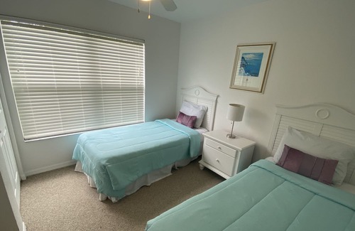 Kissimmee House | Cristabolo Townhome - Newly Listed! 4BR Townhome in Venetian Bay