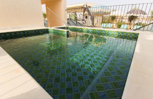 Encarnacion-Regina Hotel | Cristine Bedfor Sevilla