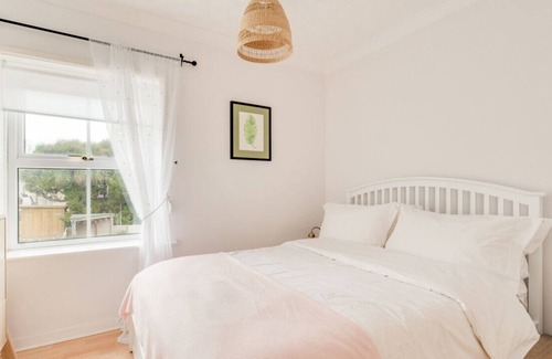 Cromer House | Cromer Sea Cottage - Three Bedroom House, Sleeps 5