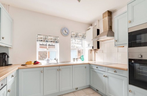 Cromer House | Cromer Sea Cottage - Three Bedroom House, Sleeps 5