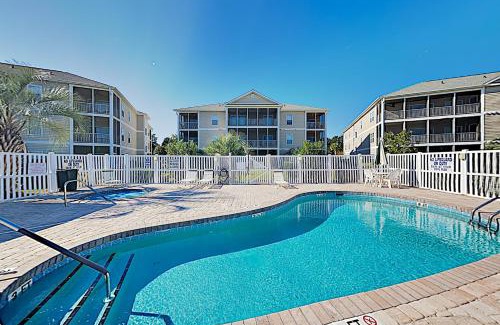 Surfside Beach Apartment | Cross Gate Unit 205