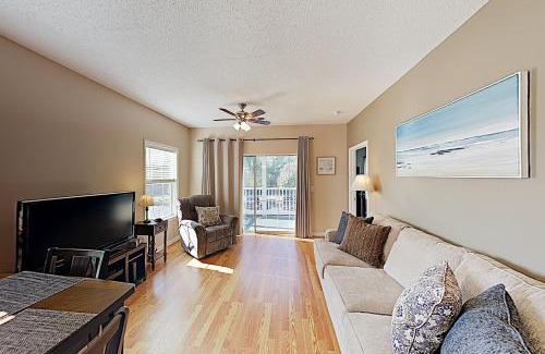 Surfside Beach Apartment | Cross Gate Unit 205