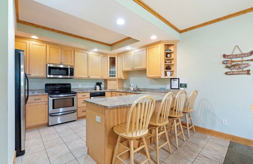Crosslake Condo | Crosslake Townhome, Waterfront, Resort amenities