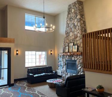 McGregor Hotel | Crossroads Hotel