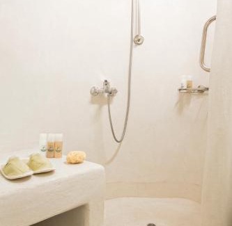 Tripotamos Hotel | Crossroads Inn Traditional Lodging